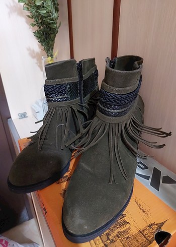 Zara Püsküllü Süet Bohem Kadın Bot