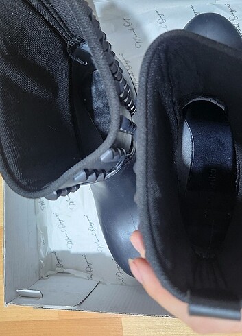 siyah bot - Görsel 5