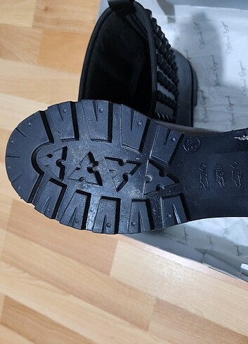 siyah bot - Görsel 6