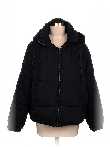 Pull and Bear Mont %70 İndirimli.
