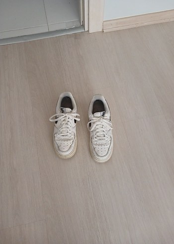 Beyaz Bağcıklı erkek spor ayakkabı orijinal