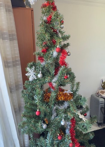 Kırmızı Parlak Yılbaşı Ağacı - Görsel 2