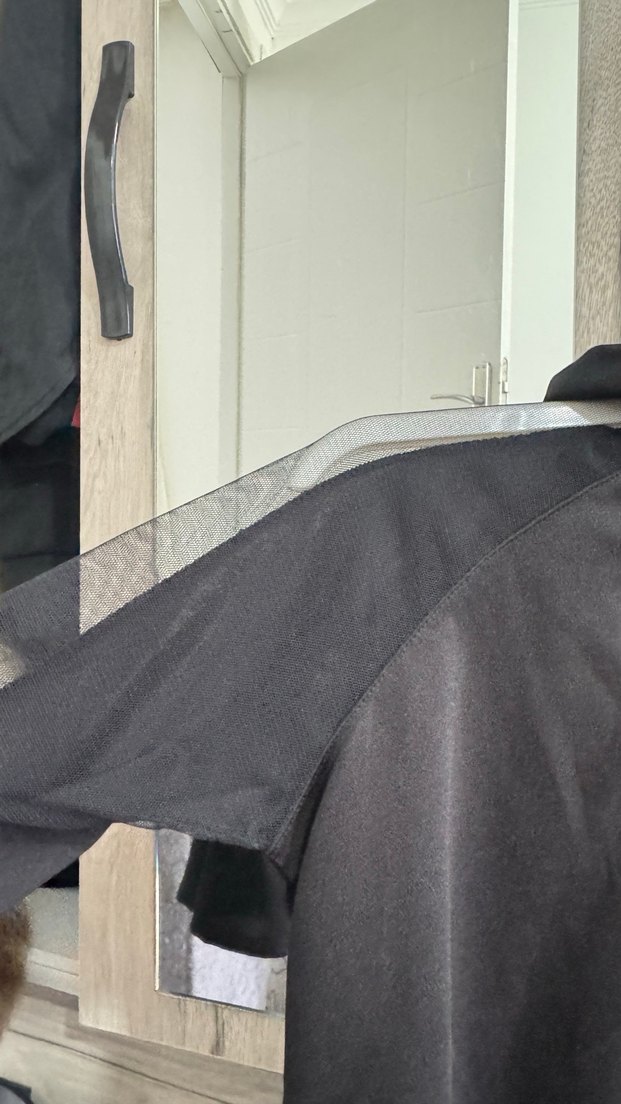 Düğmeli Siyah Boğazlı Kadın Bluz - Görsel 2