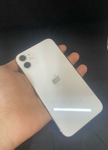 Iphone 11 128 GB HATASİZ SORUNSUZ CIHAZ