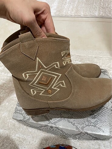 37 Beden Bottt