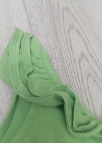 Kız Çocuk Yeşil Pul İşlemeli Straplez Tişört - Görsel 4
