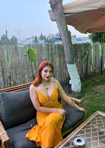 m Beden Sarı Parlak Uzun İnce Askılı Elbise