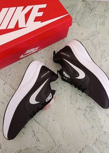 Nike Air Zoom Pegasus