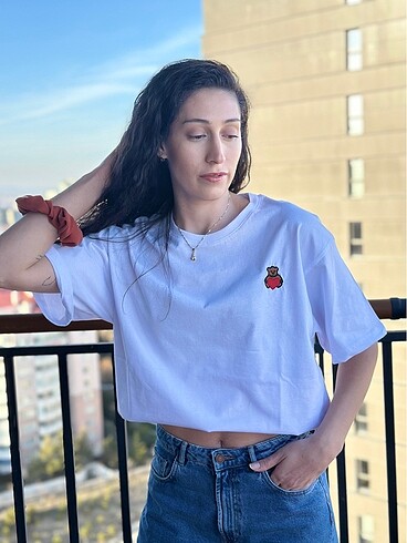 Minimal Nakış Ayıcıklı Oversize Tişört