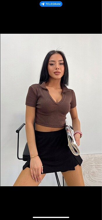 Kahverengi Crop Polo Yaka Bluz