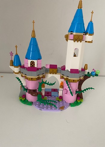 Diğer LEGO Disney Prenses ve Ejderha Seti