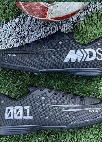 39 Beden siyah Renk Nike Halisaha Krampon Ayakkabı