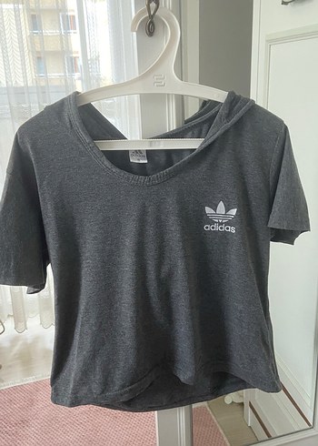 Gri Adidas Kadın Kısa Kollu Tişört