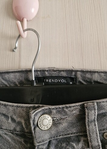 36 Beden Trendyolmilla Havuç Kesim Gri Kot Pantolon