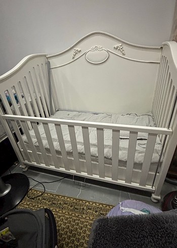 Ikea Beyaz Ahşap Bebek Beşiği