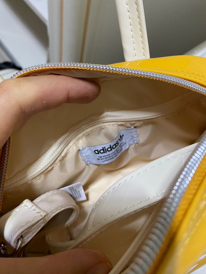 Sarı Parlak Adidas Spor Çanta - Görsel 4