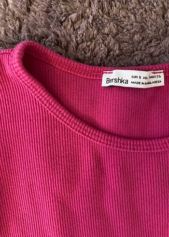 Bershka Pembe Kısa Kollu Kadın Tişört