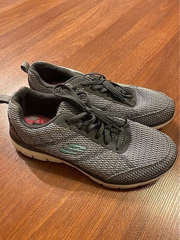 Skechers spor ayakkabı