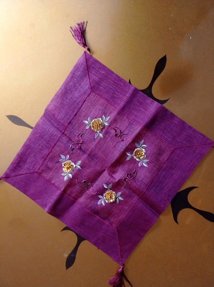 Bordo Organize 8 Parça Nakışlı Masa Örtüsü Seti - Görsel 3