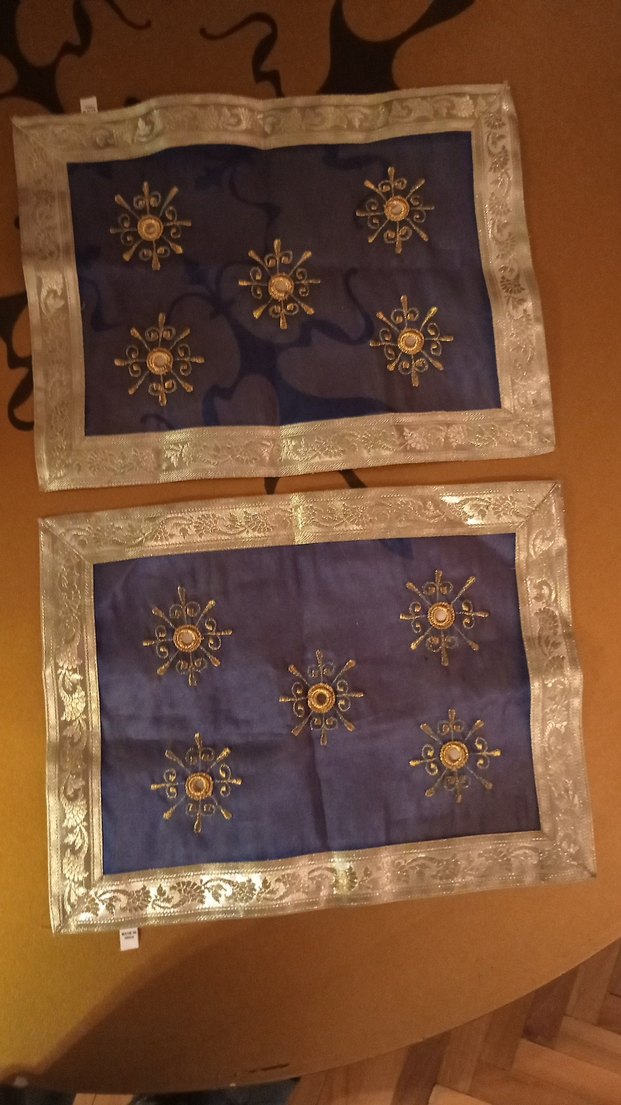 Hint Malı Altın İşlemeli Sehpa Örtüsü - Görsel 2