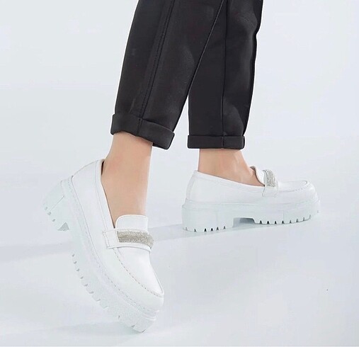 KADIN TAŞLI LOAFER AYAKKABI
