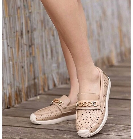 KADIN LOAFER DELİKLİ AYAKKABI