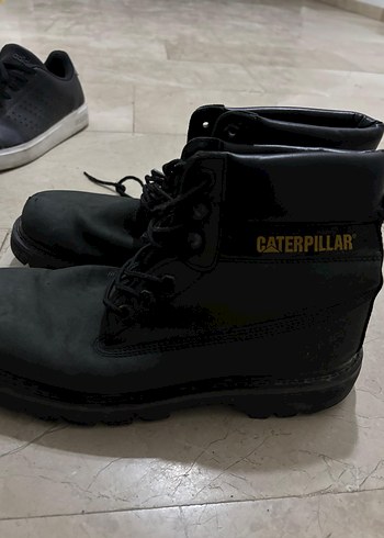 Siyah Caterpillar Erkek Bot - Görsel 2