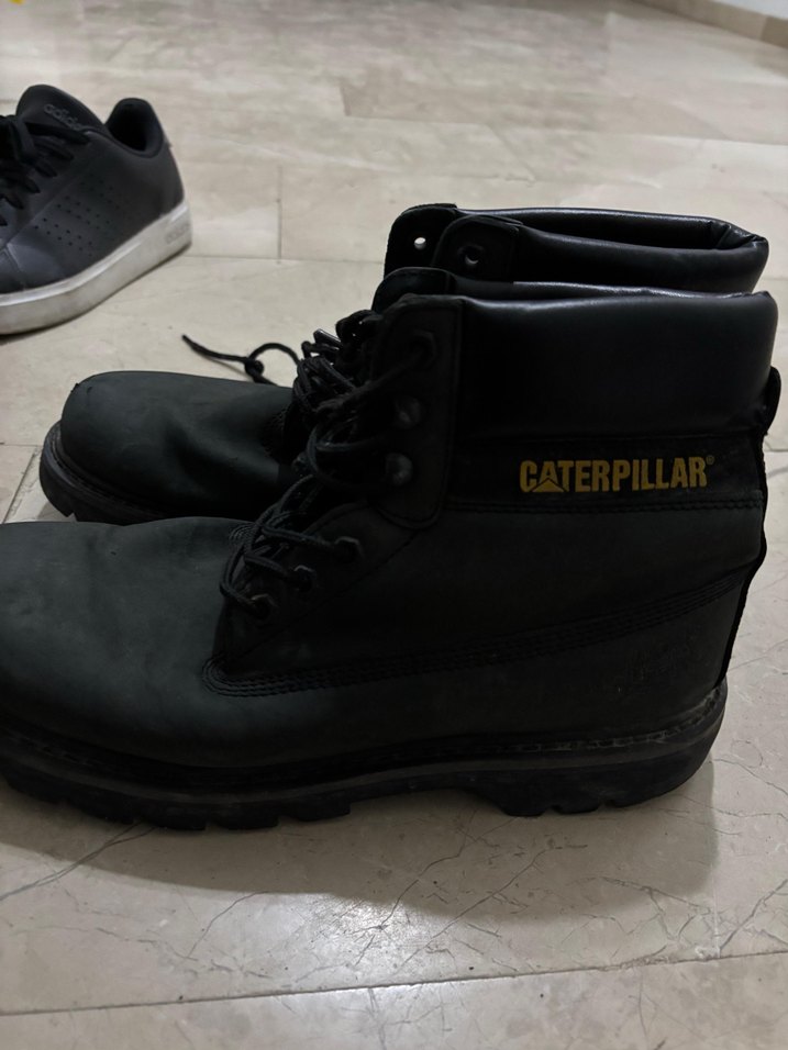Siyah Caterpillar Erkek Bot - Görsel 2