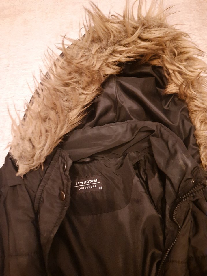 Siyah Uzun Kürklü Kadın Mont LCW - Görsel 3