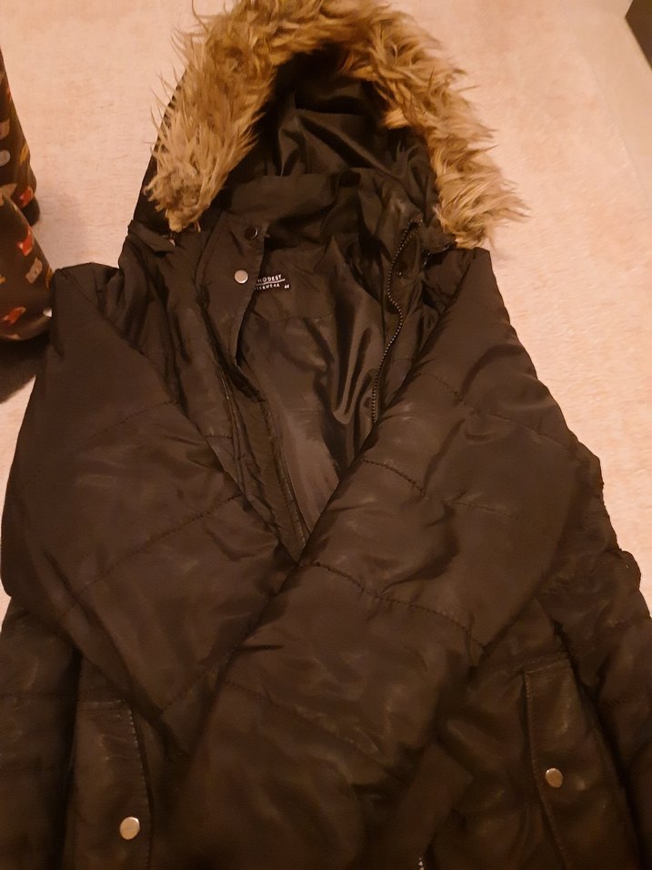 Siyah Uzun Kürklü Kadın Mont LCW - Görsel 4