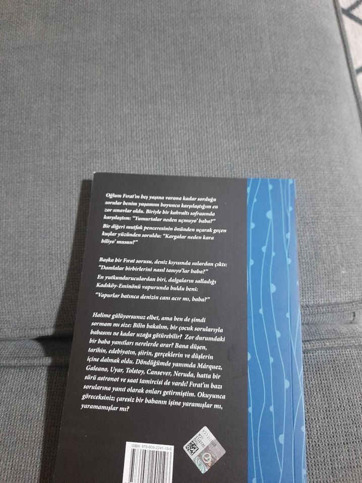 Elimi Tut Yeter - Akgün Akova - Görsel 2