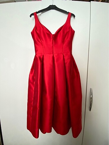 38 Beden Kırmızı elbise
