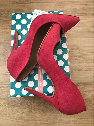 40 Beden kırmızı Renk Stiletto Ayakkabı