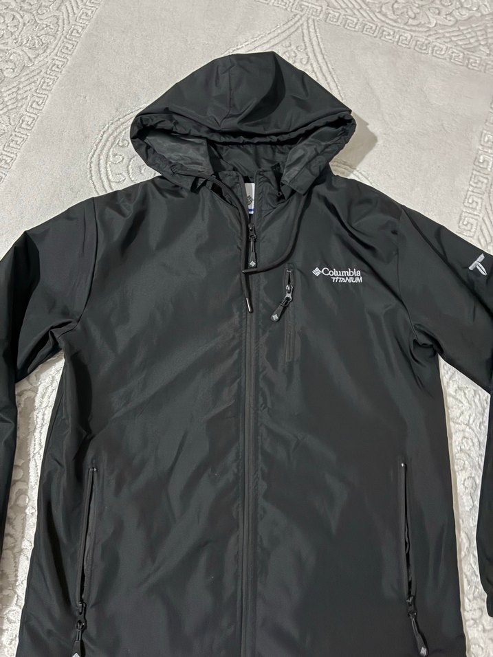 Columbia Siyah Kapüşonlu Erkek Rüzgarlık - Görsel 2