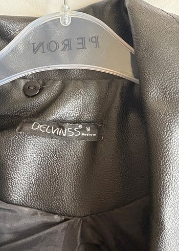 Düğmeli Siyah Kadın Deri Ceket - Görsel 3