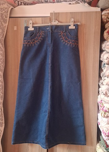 Nakışlı Kemerli Lacivert Midi Denim Etek - Görsel 2