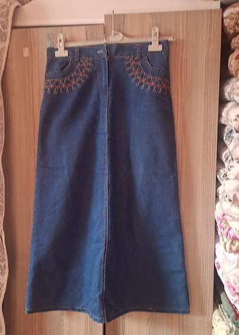 Nakışlı Kemerli Lacivert Midi Denim Etek - Görsel 3