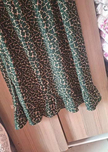 Yeşil Yılan Desenli Uzun Fırfırlı Etek - Görsel 3