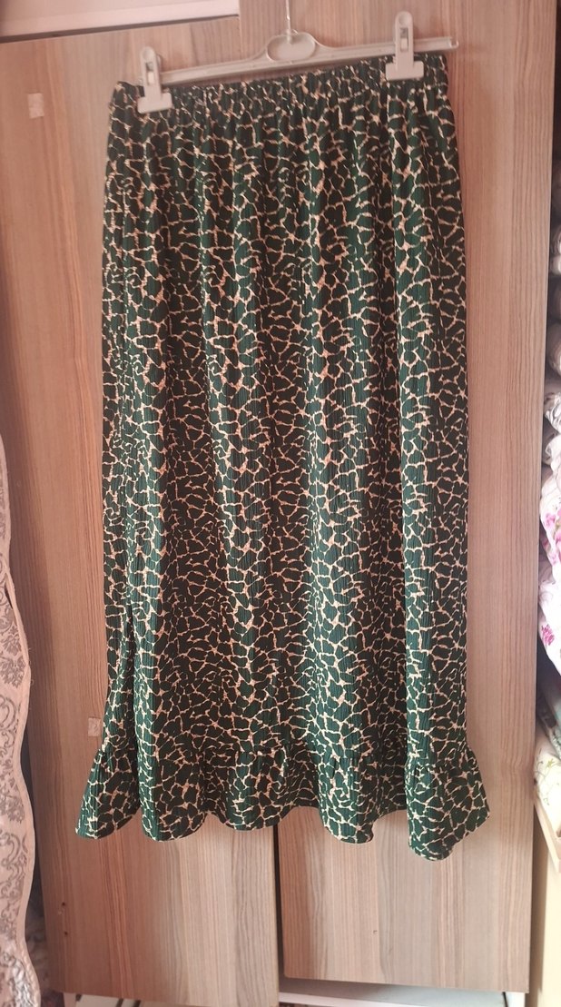 Yeşil Yılan Desenli Uzun Fırfırlı Etek - Görsel 2