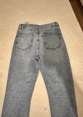 Midi Kesim Yırtık Detaylı Kadın Kot Pantolon - Görsel 3