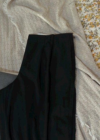 Zara Kadın Siyah Salaş Kumaş Pantolon Zara