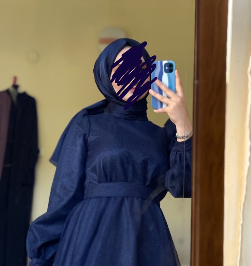 Uzun Lacivert tüllü Detaylı Kadın Abiye - Görsel 4