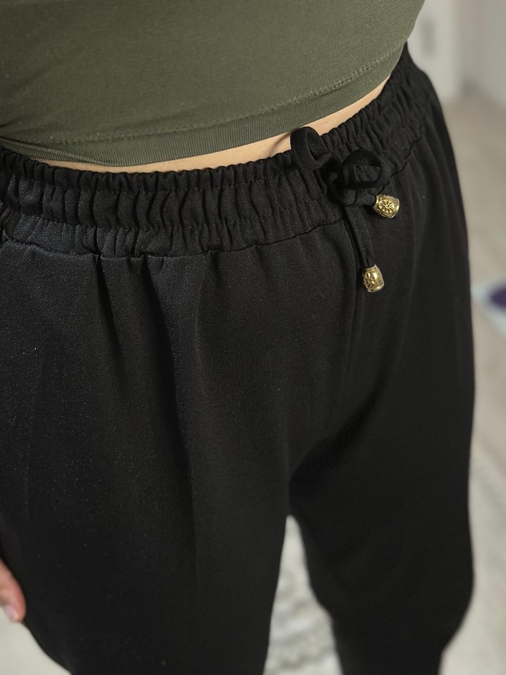 Düğmeli Siyah Kadın Kumaş Pantolon - Görsel 4