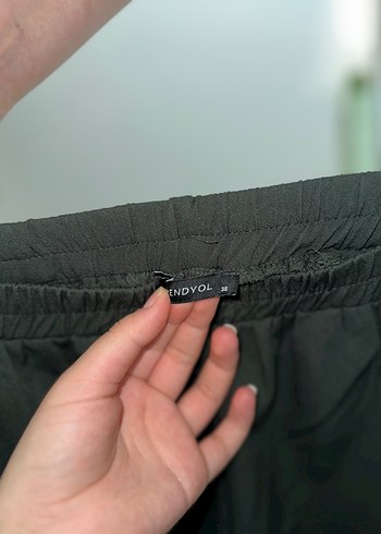 Düğmeli Yeşil Kadın Kumaş Pantolon - Görsel 8