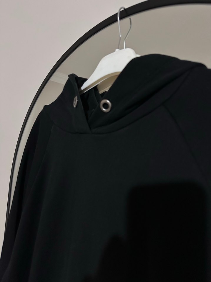 Siyah Kapüşonlu Kadın Sweatshirt - Görsel 3