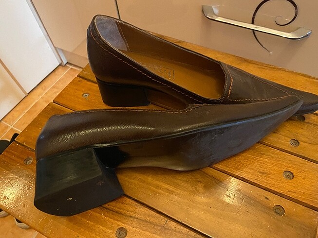 Sivri burun topuklu ayakkabı - Görsel 3