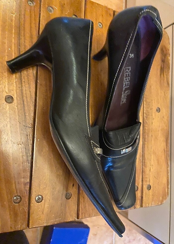 Siyah sivri burun topuklu - Görsel 2