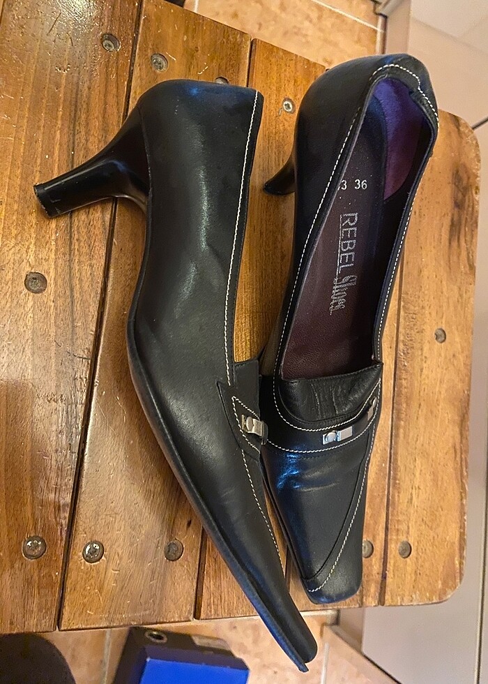 Siyah sivri burun topuklu - Görsel 3