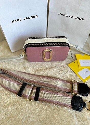  Beden Marc By Marc Jacobs Snapshot Lilas Multi