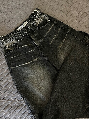 32 Beden siyah Renk bershka super baggy jean
